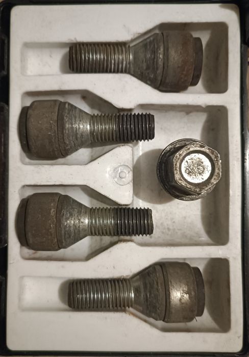 Секретни болтове OPEL BMW