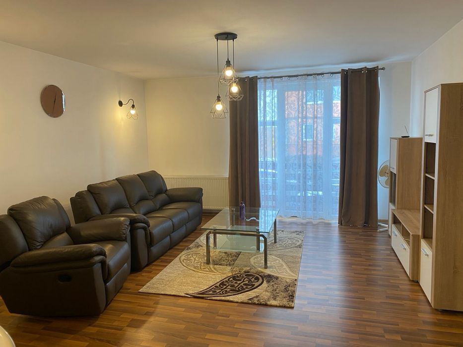 Apartament 2 dormitoare , living cu bucatarie