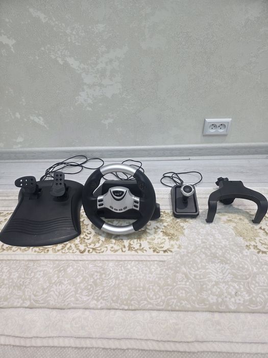 Руль игровой (Genius)