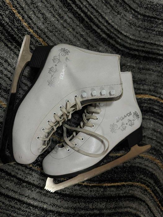 Фигурни кънки за лед