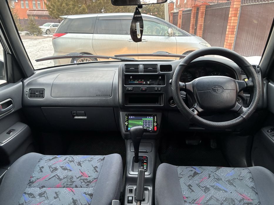 Продам Toyota Rav4