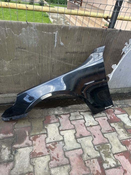 Aripa stanga fata BMW Seria 5 E60 E61 520d 525d 530d