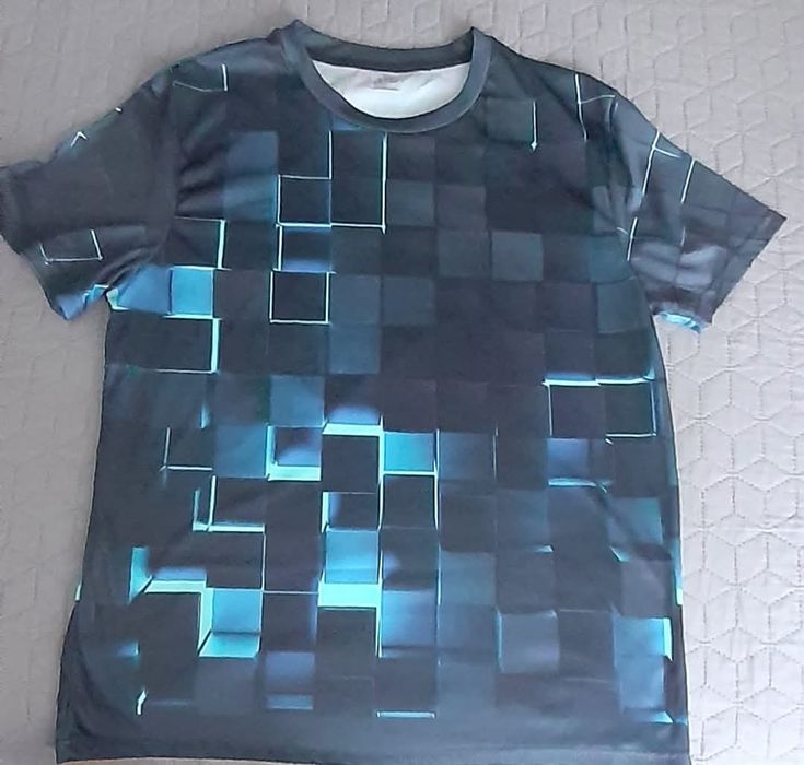 Нова мъжка тениска