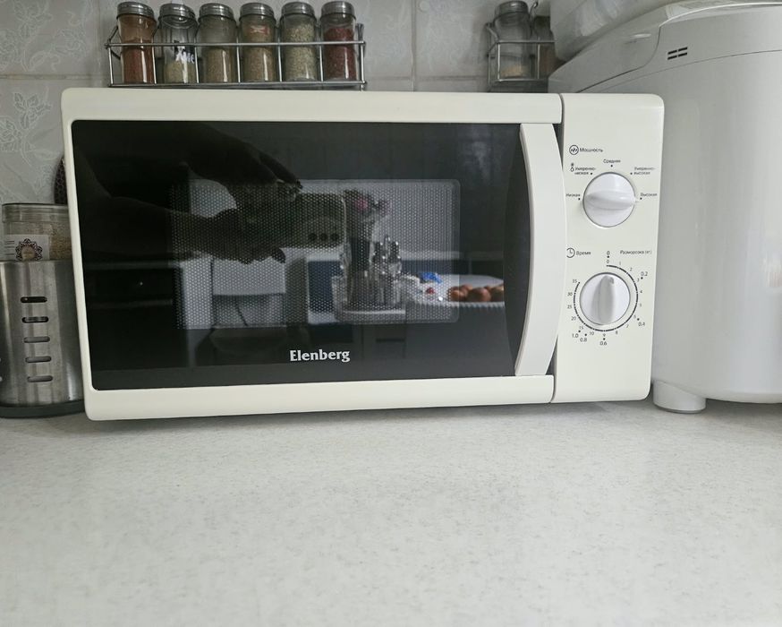 Микроволновка Elenberg бу