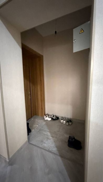 ШРуставели.  2комн/ Сталинка.  3этаж с ремонтом