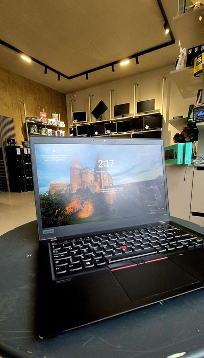 Touchscreen, i7  Lenovo Thinkpad T14s, 32  G , NVME 512, LIKE NEW