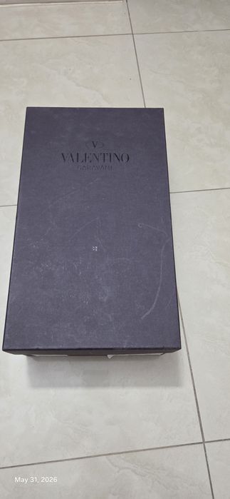 Adidași Valentino