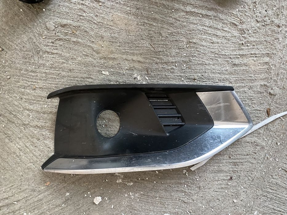 Grila Audi A4 B9 8W facelift 2020 - 2023 grila proiector dreapta radar