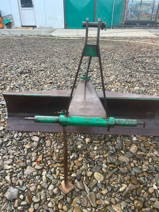 Lama Zapada Spate Tractor