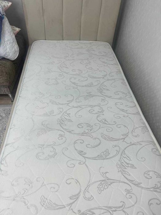 Продам кровать односпальная