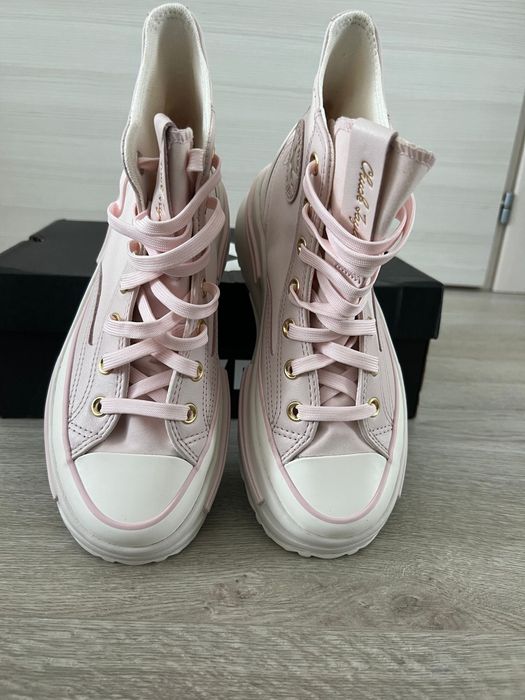 Vand tenesi Converse