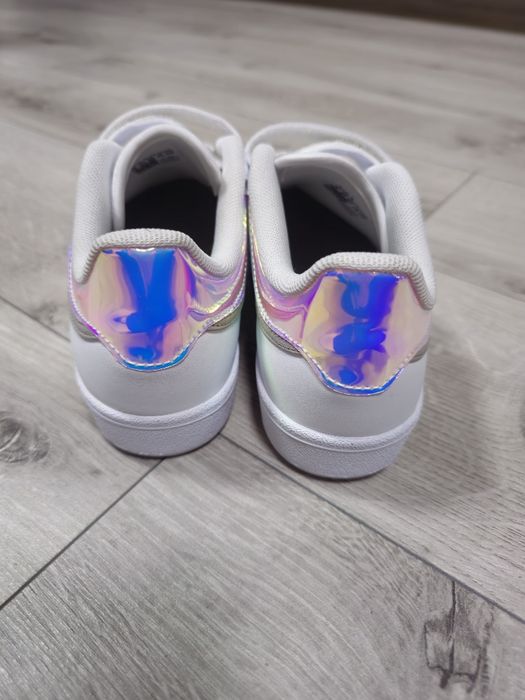 Adidas Hoops 4.0 CF
adidas Hoops 4.0 CF
adidas Hoops 4.0 CF