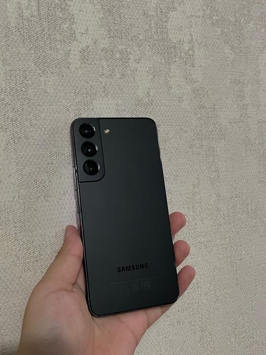 Samsung s22 8/256gb