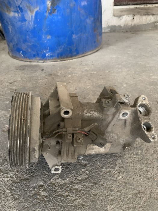 Компрессор кондиционера renault logan