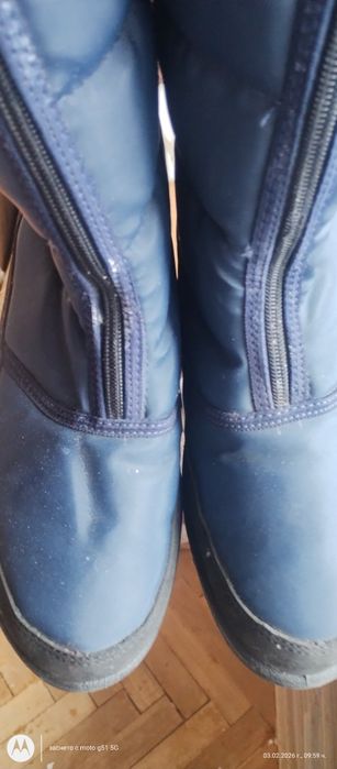 Дамски ботуши не пускат вода