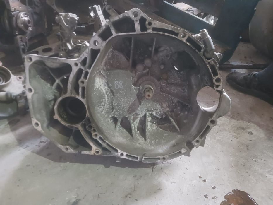 Cutie viteze manuala 6 trepte yd4 8h5 4x4 2.2 d YD22ETI Nissan X-Trai