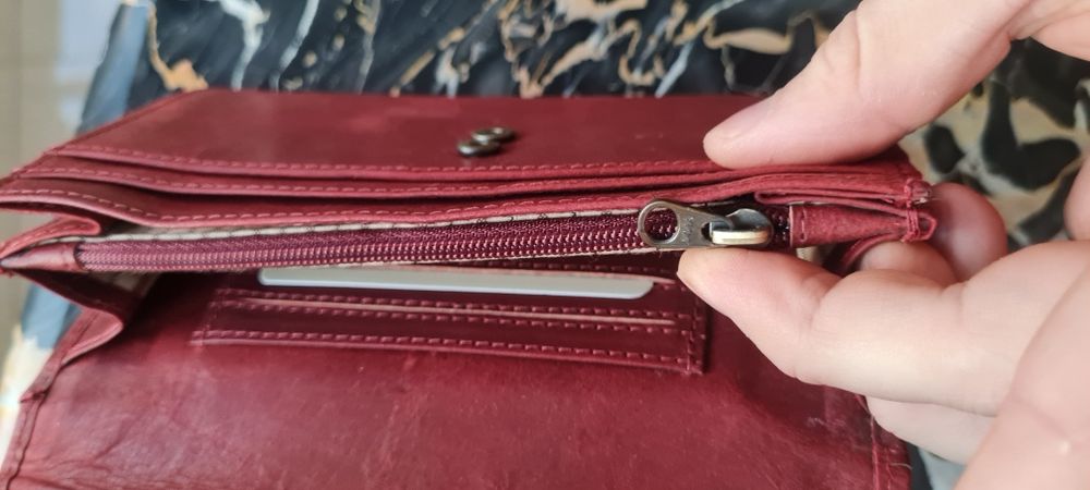 НОВО дамско портмоне 100% ЕСТЕСТВЕНА КОЖА