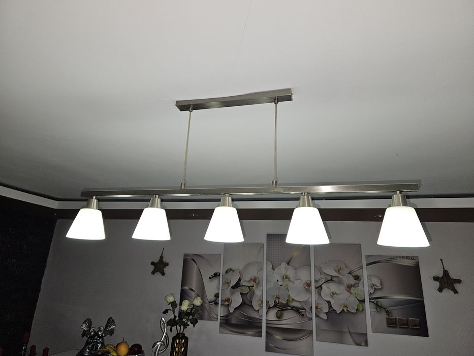 Lustra modernă adusa din Germania cu becuri LED economice