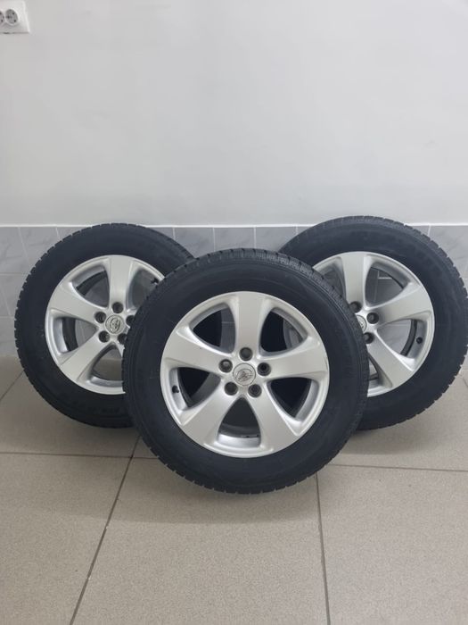 Продам автомобильную резину с дисками