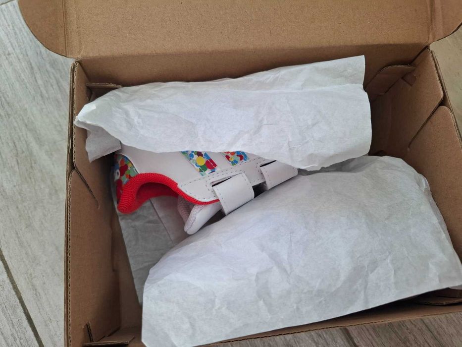 Детски обувки Адидас обувани веднъж