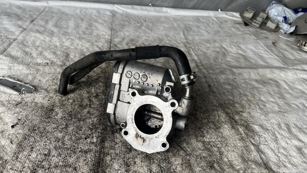 Toyota Yaris дросел