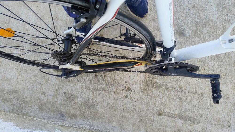 Bicicleta cursiera B'WIN Triban 5