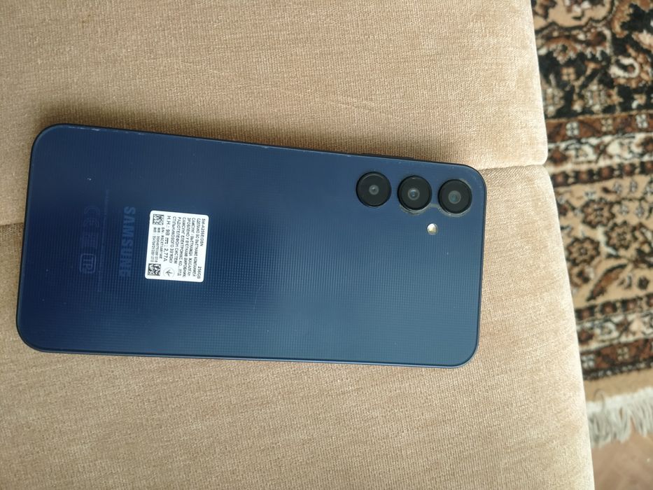 Продам телефон самсунг