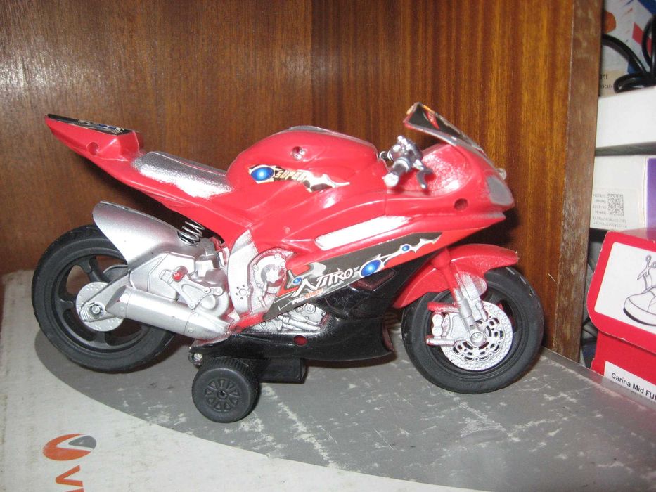 ЕВТИНИ  мотори играчки 6 бр.