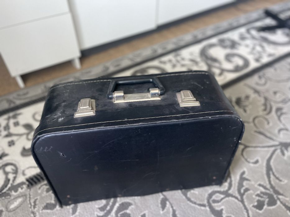 Продам швейную машинку