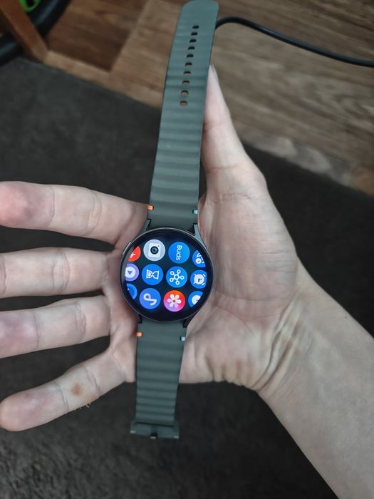 samsung galaxy watch 7 44 мм, зелёные.
