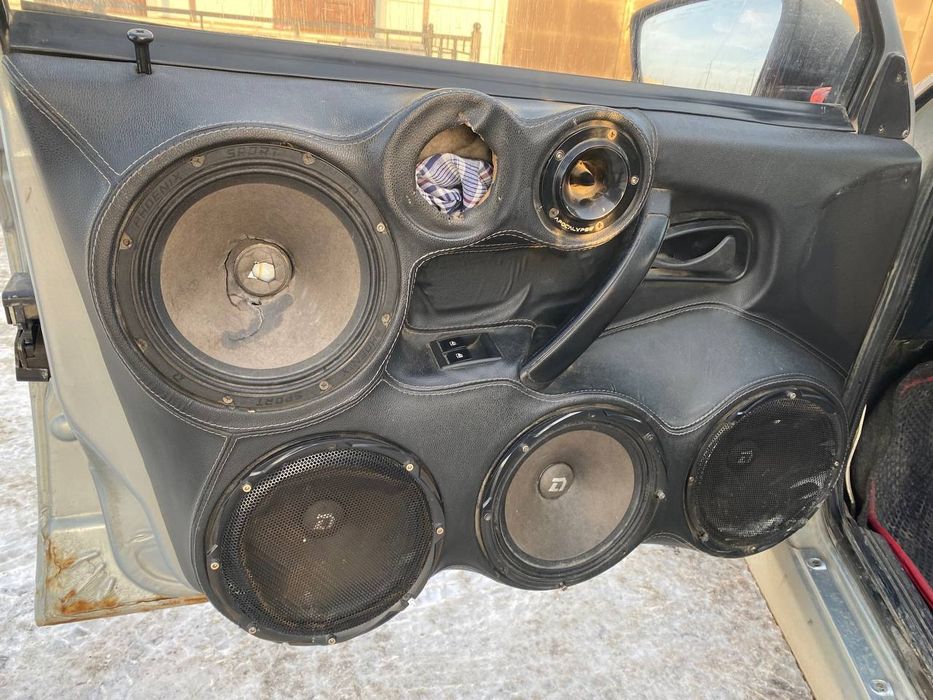 Полни акустика саб буфер срочны 55000