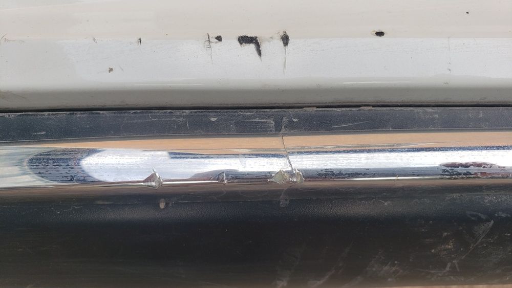 bronq/broni Toyota Yaris 2015-18g.