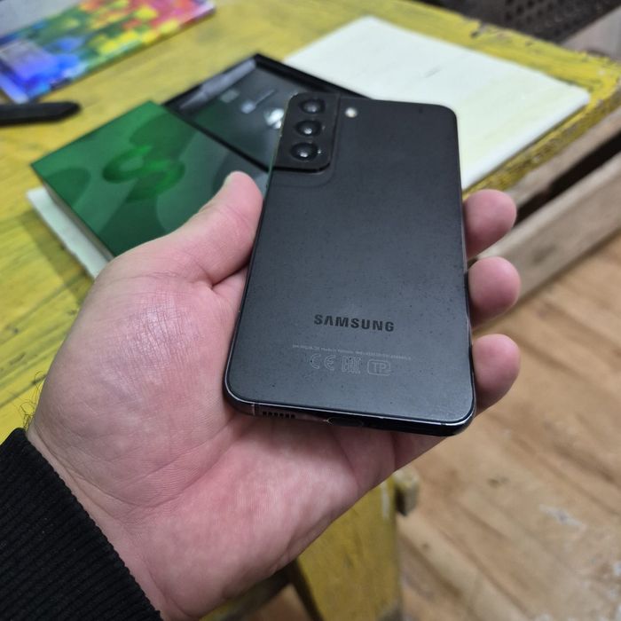 Samsung S22. 128 гб