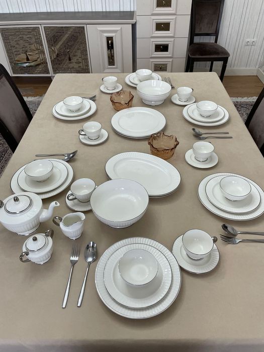 Сервиз чайно-столовый