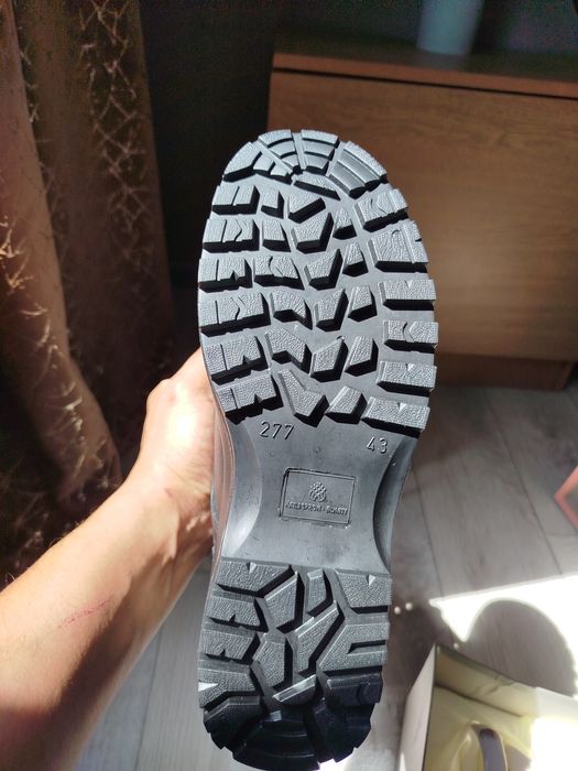 Продам срочно берцы летние