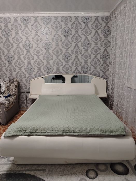 Продам двухспальную кровать