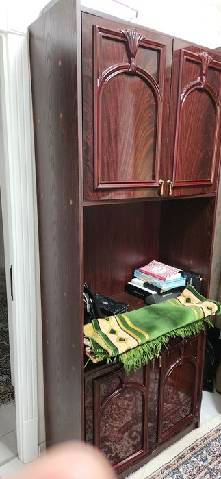 Шкаф книжни размери ширина 800 висота 2,15 хороши состоян