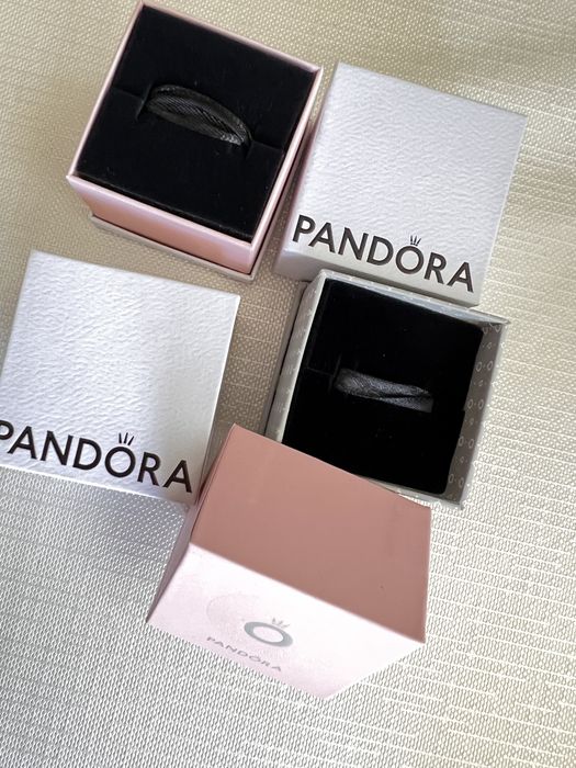 Кутийки за талисмани Pandora
