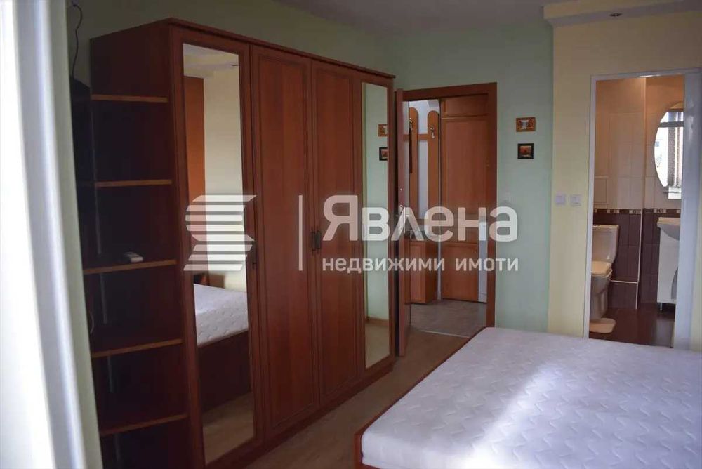 Продава се Двустаен апартамент в София, Център - 54 кв.м за 1500 €/кв.м - Снимка #2