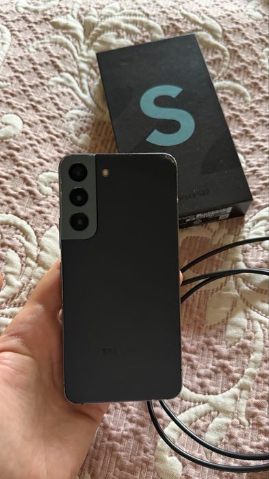 Продам samsung s22 256