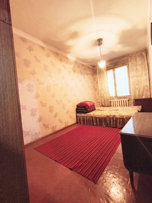 Чиланзар 11. Срочно. Продажа. 2 х комнатная Разделка