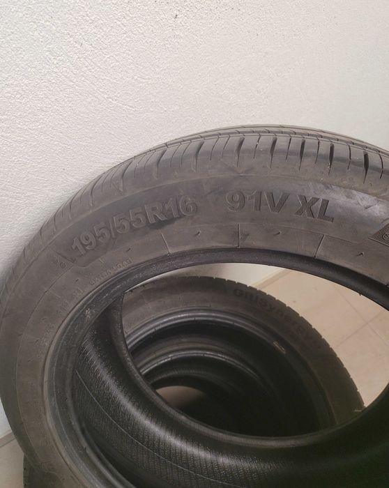 Продавам 4 бр. летни GITI SYNERGY и 4 бр. зимни гуми DAYTON 195/55/16