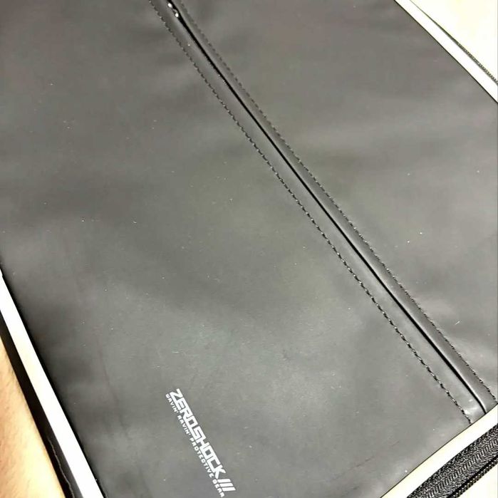 MacBook Air 13'' - мек предпазен калъф в отлично състояние - Японски