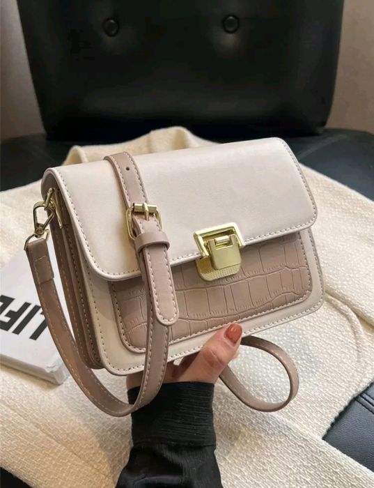 Чанта дамска малка