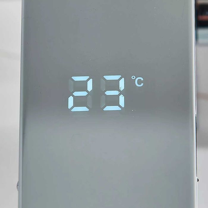 Модерен сензорен LED смесител за баня с дисплей W89