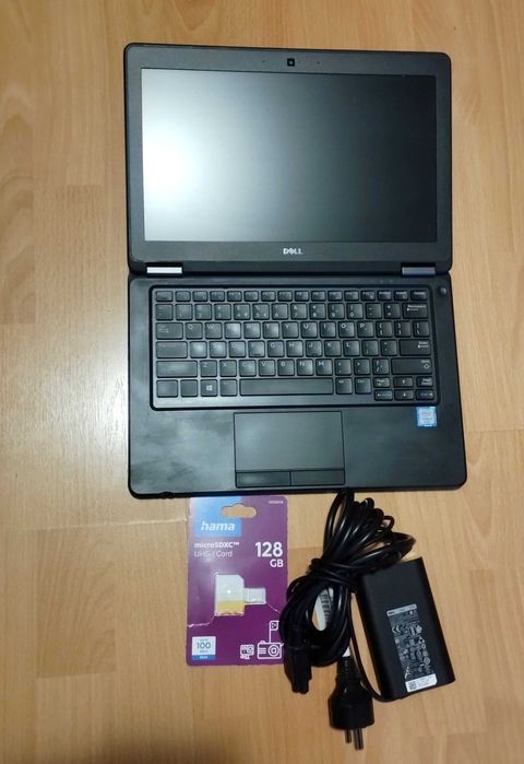 Dell Latitude 12,2 inch Core I7, 8GB RAM, Stocare 256GB, bat. 3 ore
