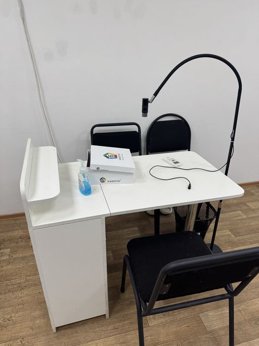 Продам стол для маникюра