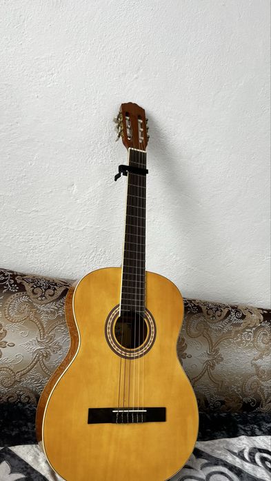 Гитара калассическая