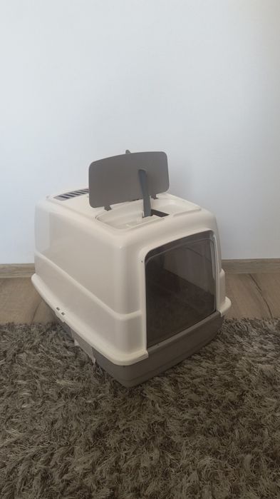 Vând ansamblu, litieră,cușcă de transport și alte accesorii (pisici)