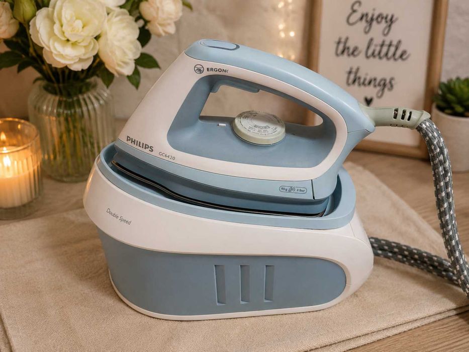 Stație de călcat cu abur Philips PerfectCare Compact GC6420